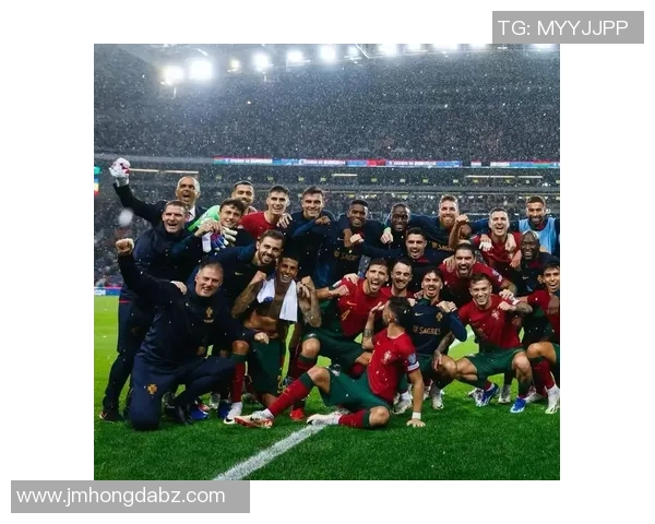 细数世界足球球星长相特点与独特魅力全面观察